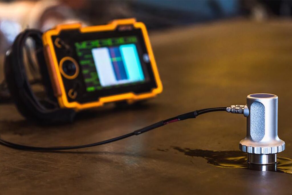 Ultrasonic Testing untuk Deteksi Cacat Internal Material